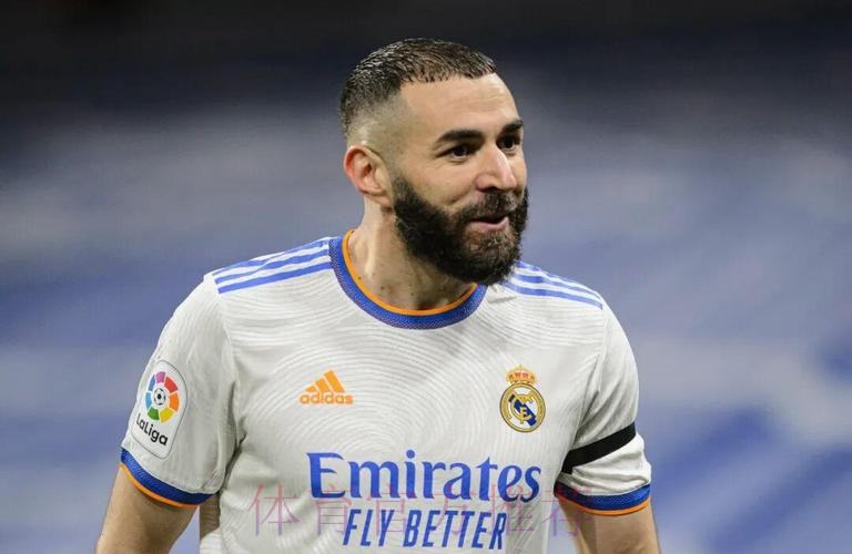 记者：本泽马没有问题 可以出战塞维利亚